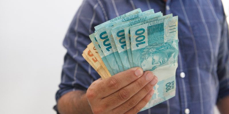 100reais 100reais